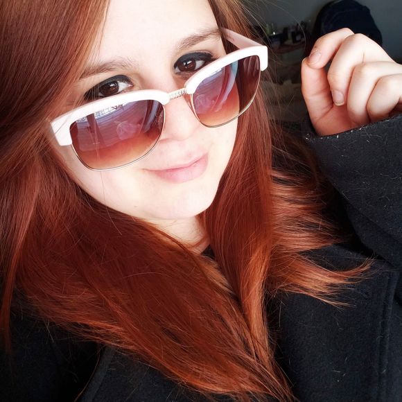 Meet your Posher, Kayla - Picture 1 of 1